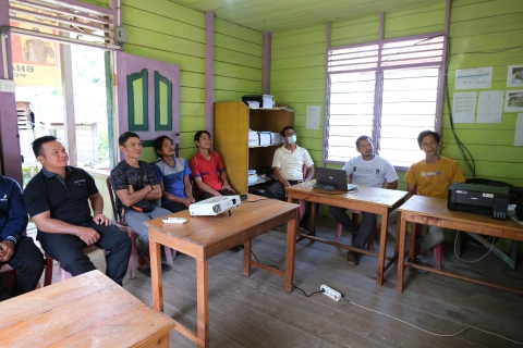 Staff Desa-Pemerintahan Desa